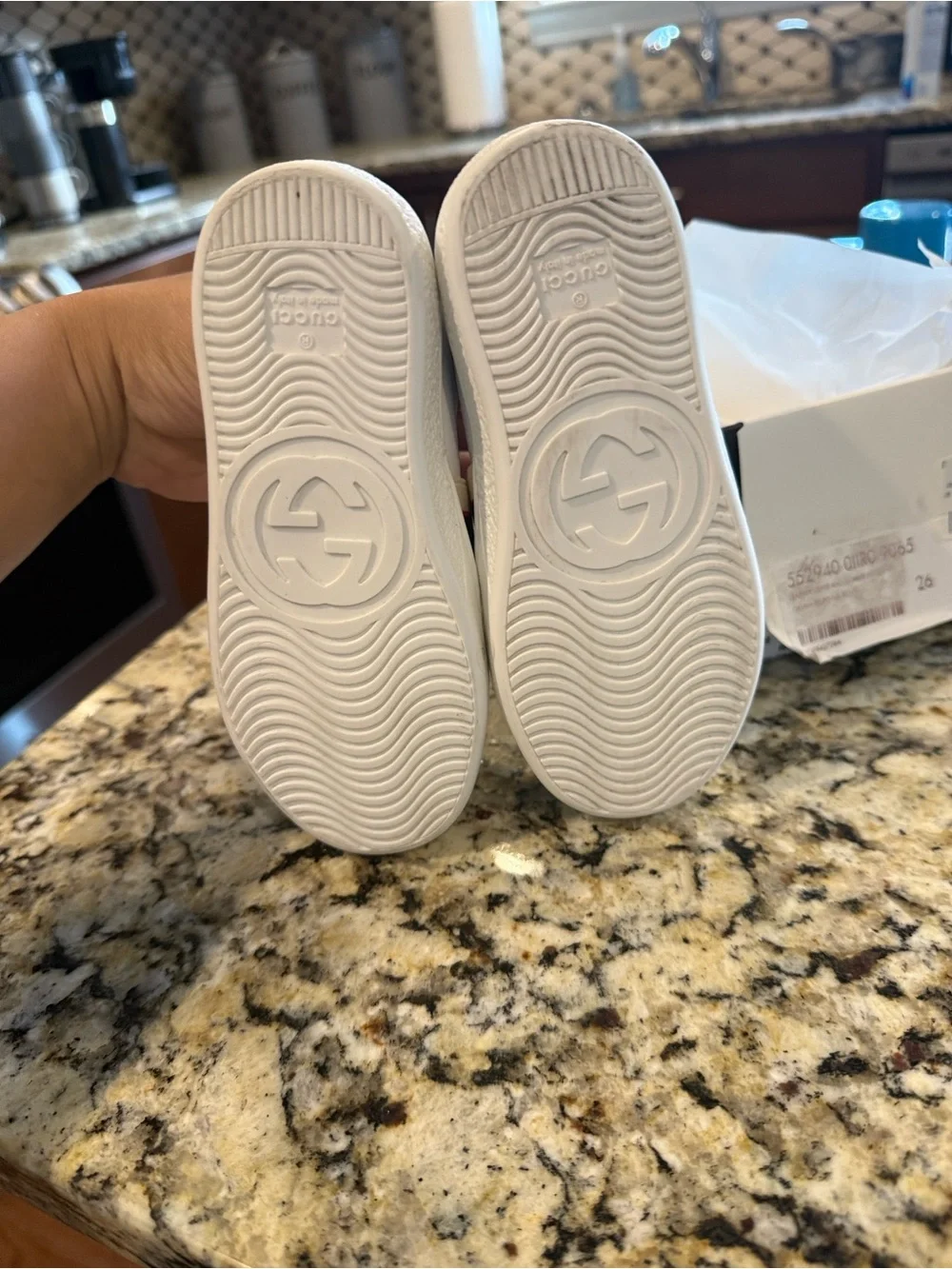 Gucci Kids White Logo Rubber Sole Sneakers authentic unisex